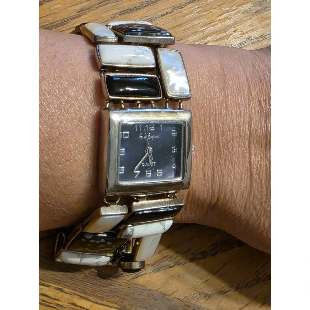 Gem Essence Mother of Pearl Black Stones Quartz Bracelet Band Watch New Battery‎